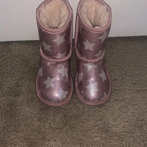 Pink and silver toodler UGG size 9